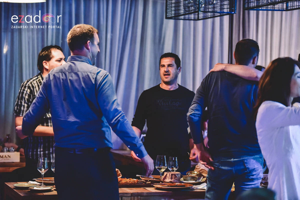 Klapa Kampanel @ Harbor Cookhouse & Club Klapa Kampanel @ Harbor Cookhouse & Club