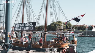 Zadar priredio čudesan doček svojim Vatrenim herojima (1)