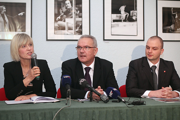 Zašto Hrvatska treba ući u EU (foto:Saša Čuka) Zašto Hrvatska treba ući u EU (foto:Saša Čuka)