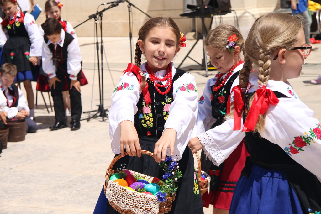 OŠ Zadarski otoci, učenici na Narodnom trgu