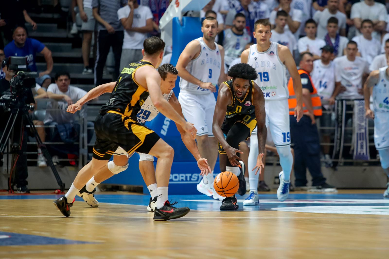 Favbet Premijer liga, finale doigravanja, 5. utakmica: KK Zadar – KK Split 93-66 Favbet Premijer liga, finale doigravanja, 5. utakmica: KK Zadar – KK Split 93-66