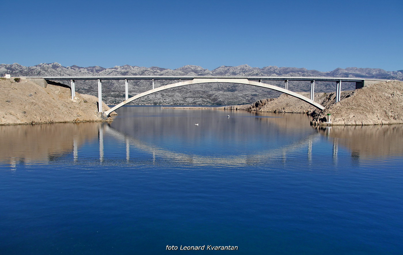 Bonaca ispod Paškog mosta i na otoku Pagu Bonaca ispod Paškog mosta i na otoku Pagu