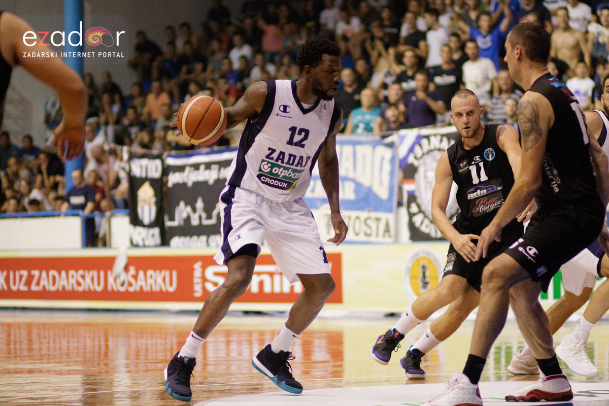 Humanitarna utakmica u Jazinama: KK Zadar – KK Diadora Humanitarna utakmica u Jazinama: KK Zadar – KK Diadora