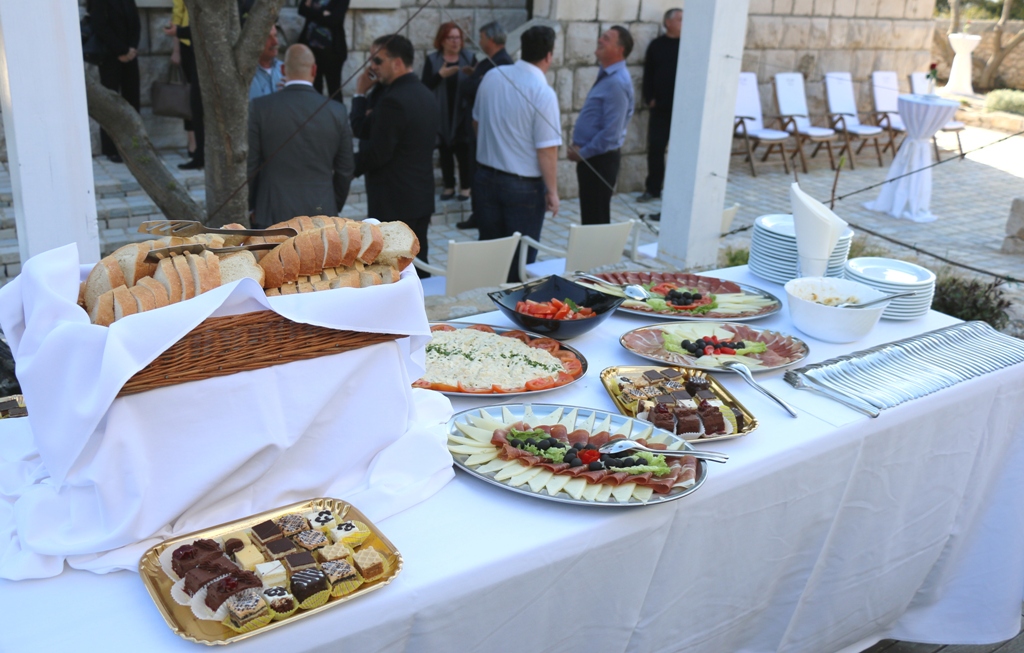 Delegacija Južnomoravske regije u posjeti otoku Viru Delegacija Južnomoravske regije u posjeti otoku Viru