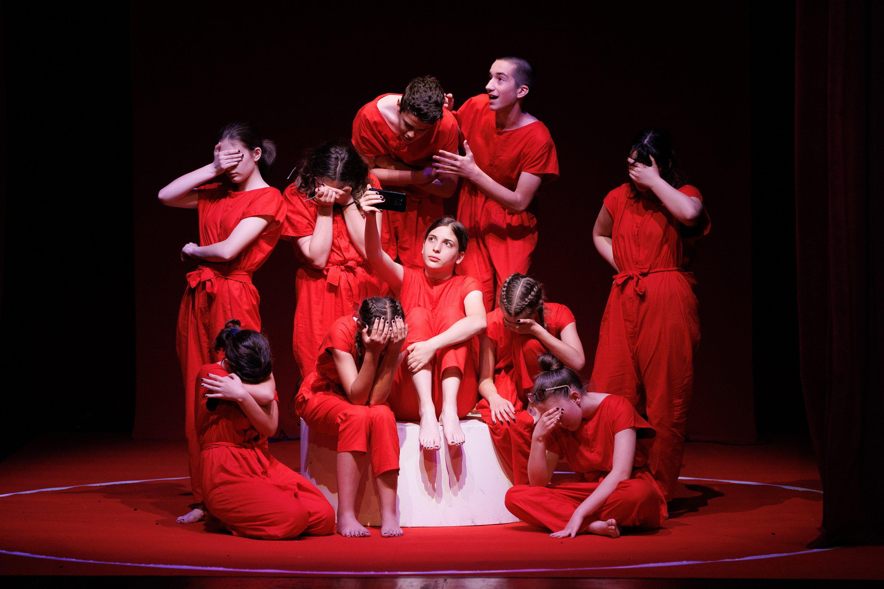 Igrajmo se: Zabranjeno mlađima od 15 strana A