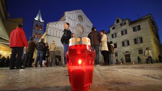 Procesija Velikog petka, 6. travnja 2012. (foto:Saša Čuka) Procesija Velikog petka, 6. travnja 2012. (foto:Saša Čuka)