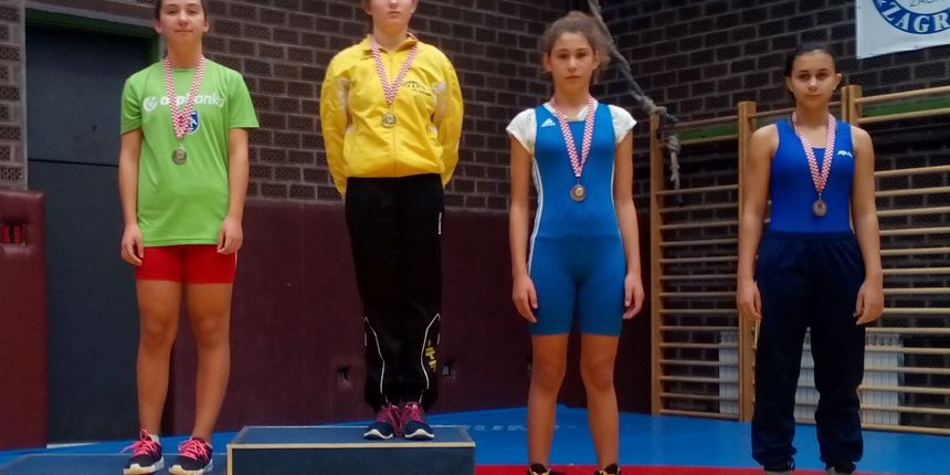 Lucia Sarić zlatna na prvenstvu Hrvatske u hrvanju Lucia Sarić zlatna na prvenstvu Hrvatske u hrvanju