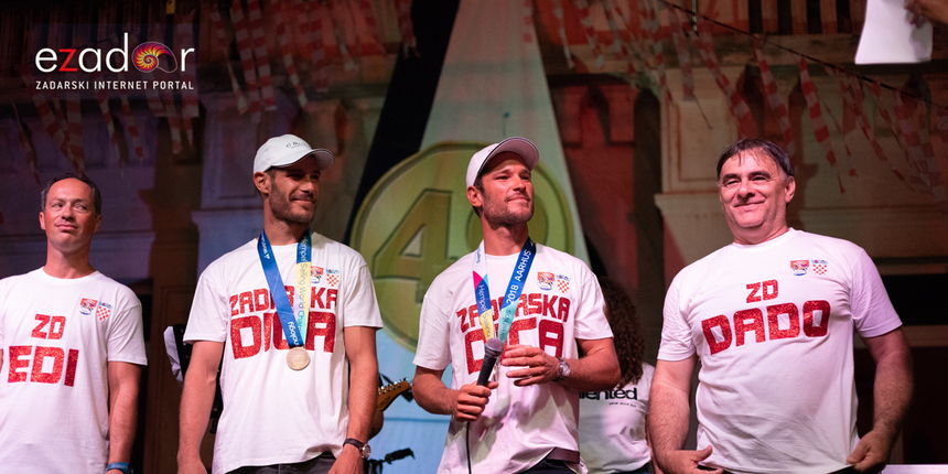 Svečani doček svjetskih prvaka Mihovila i Šime Fantele na Narodnom trgu