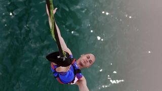 Otvorena sezona bungee jumpinga sa starog Masleničkog mosta. Photo: Hrvoje Jelavić/PIXSELL Otvorena sezona bungee jumpinga sa starog Masleničkog mosta. Photo: Hrvoje Jelavić/PIXSELL
