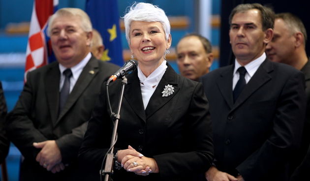 Zadar, 081111.
Premijerka Jadranka Kosor sa ministrima posjetila je Zadar povodom sportskih igara za invalide domovinskog rata, posjetila je i Luku Gazenicu koja je u izgradnji.
Foto : Andrija Lucic / cropix