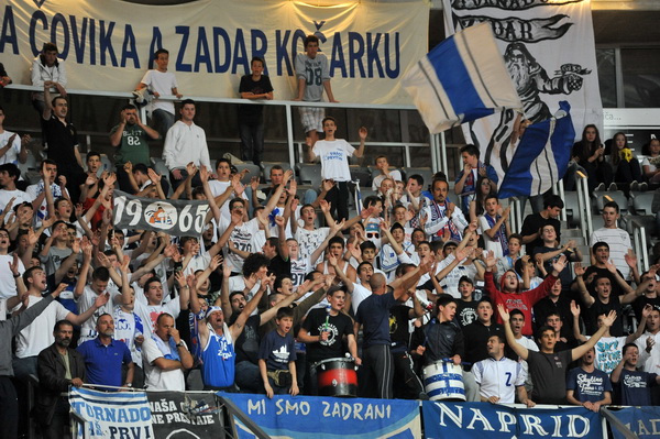 Zadar, 260513.
Dvorana Kresimira Cosica. 
3. polufinalna utakmica prvenstva Hrvatske izmedju KK Zadar i KK Cedevita.
Na fotografiji: navijaci.
Foto: Luka Gerlanc / CROPIX