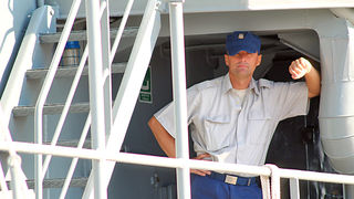 Polazak ratnog broda HRM-a sa zadarske rive (foto:Saša Čuka)