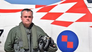 Prvi samostalni letovi omanskih pilota Prvi samostalni letovi omanskih pilota