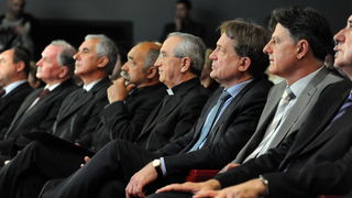 Zadar, 160413.
HNK Zadar. Obiljezavanje 20 godina zadarske zupanije.
Na fotografiji: detalj s proslave; nadbiskup Zelimir Puljic i Bozidar Kalmeta.
Foto: Luka Gerlanc / CROPIX Zadar, 160413.
HNK Zadar. Obiljezavanje 20 godina zadarske zupanije.
Na fotografiji: detalj s proslave; nadbiskup Zelimir Puljic i Bozidar Kalmeta.
Foto: Luka Gerlanc / CROPIX