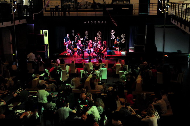 Klapa Libar u Arsenalu 25. lipnja 2010, Foto: Ivan Dilber