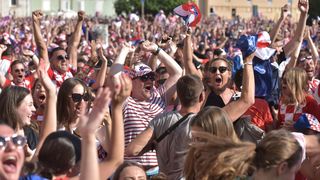 Tisuće Zadrana na Forumu navijalo za Vatrene u finalu Svjetskog prvenstva Tisuće Zadrana na Forumu navijalo za Vatrene u finalu Svjetskog prvenstva