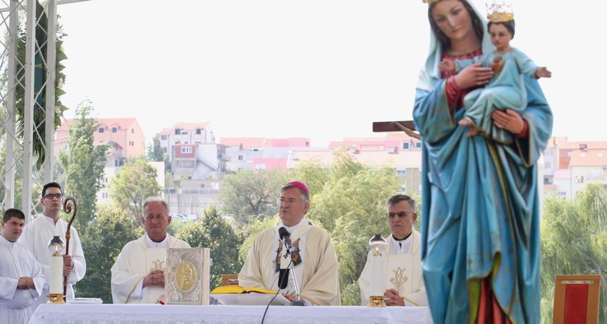 Nadbiskup Marin Barišić Nadbiskup Marin Barišić