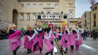 Zadarski Karneval 2020.: Povorka maskiranih skupina