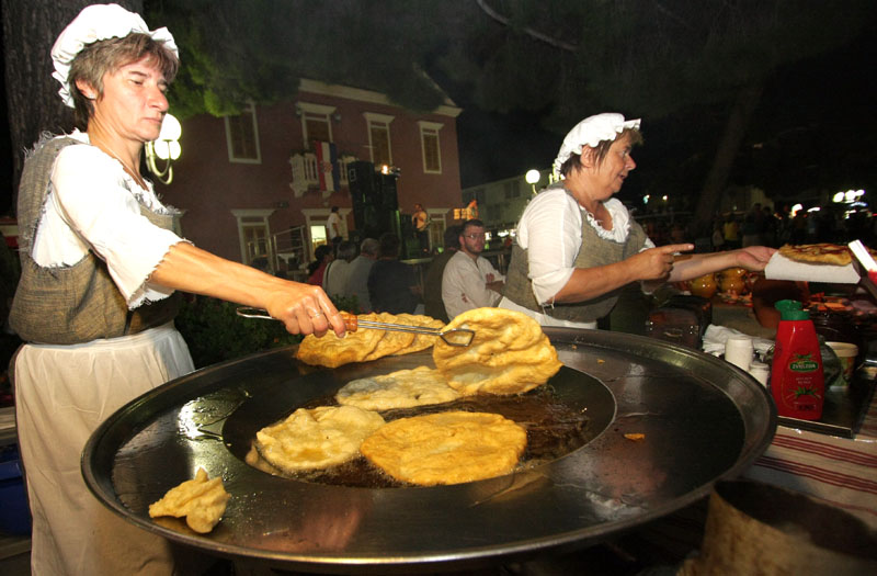 Biograd: Večer starih zanata i rukotvorina (foto: Marin Gospić)
