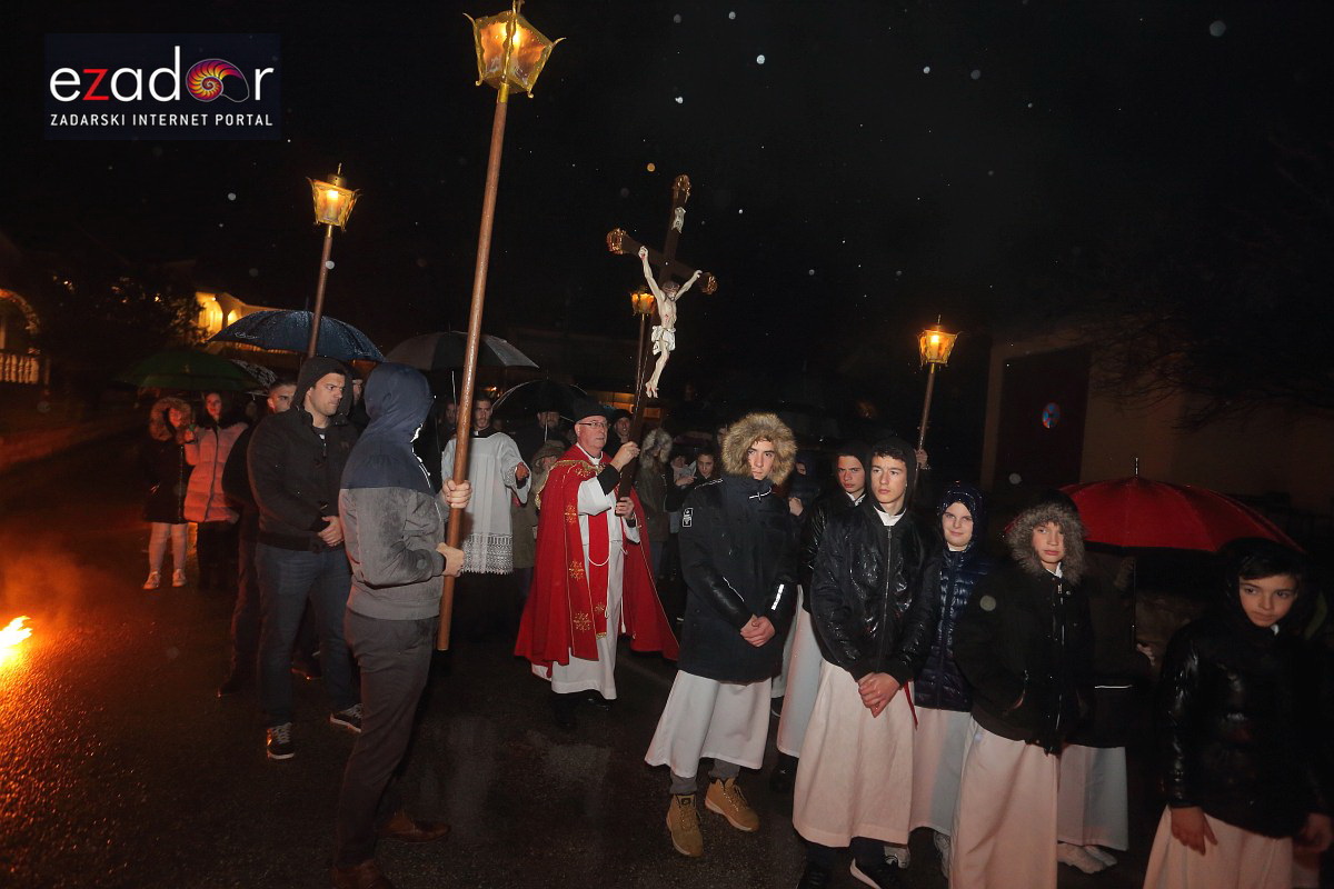Bibinje: Tradicionalna procesija s Križem na Veliki Petak