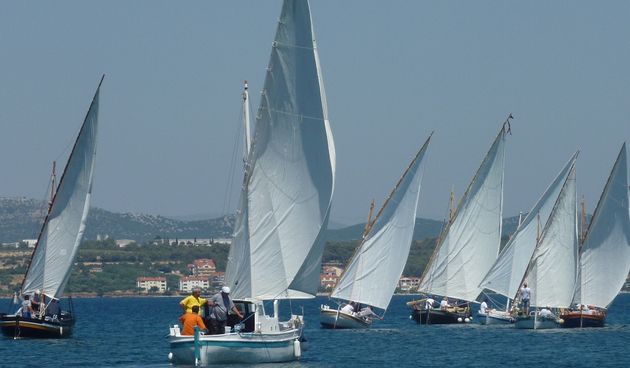 Treća regata tradicionalnih drvenih brodova na “Oštra idra i trevu”