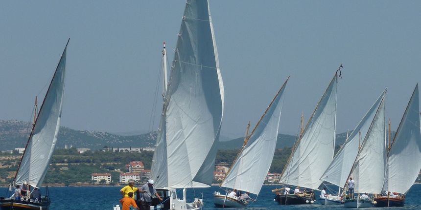 Treća regata tradicionalnih drvenih brodova na “Oštra idra i trevu” Treća regata tradicionalnih drvenih brodova na “Oštra idra i trevu”