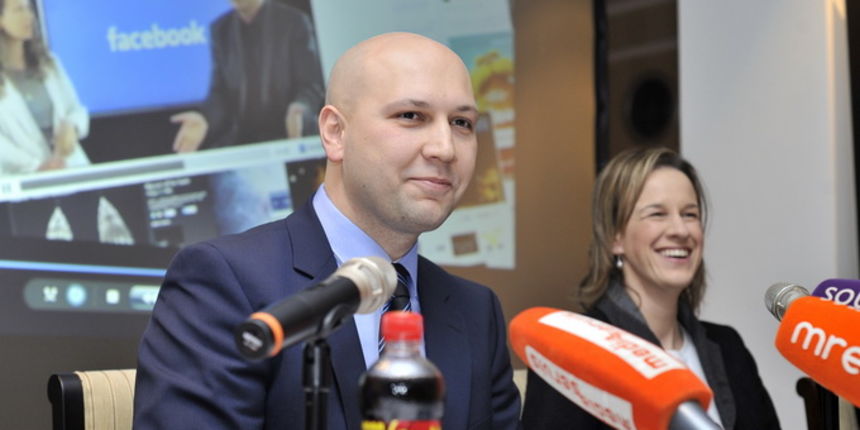 Zagreb, 120313.
Hotel Esplanade, konferencija za medije na kojoj je predstavljena inicijativa WWF-a – Sat za planet Zemlju, u sklopu koje ce se 23. ozujka diljem svijeta ugasiti rasvjeta na slavnim znamenitostima u svijetu. U zagrebu ce se ugasiti dekora Zagreb, 120313.
Hotel Esplanade, konferencija za medije na kojoj je predstavljena inicijativa WWF-a – Sat za planet Zemlju, u sklopu koje ce se 23. ozujka diljem svijeta ugasiti rasvjeta na slavnim znamenitostima u svijetu. U zagrebu ce se ugasiti dekora