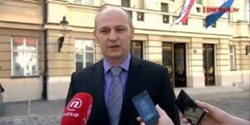 mislav kolakušić, foto: dnevnik.hr mislav kolakušić, foto: dnevnik.hr