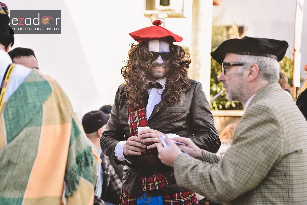 Škotski kiltovi preplavili zadarske Stanove Škotski kiltovi preplavili zadarske Stanove