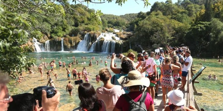 Ljetne radosti na Skradinskom buku u NP Krka Ljetne radosti na Skradinskom buku u NP Krka