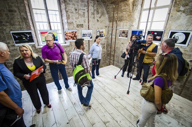Kneževa palača: Otvorenje izložbe “Hrvatska novinska fotografija 2013.”, Foto: Marin Pitton