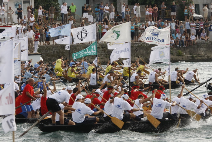 Metkovic, 140810
13. Maraton Ladja na Neretvi od Metkovica do Ploca.
Na slici start maratona u Metkovicu
Foto: Ivo Ravlic / CROPIX