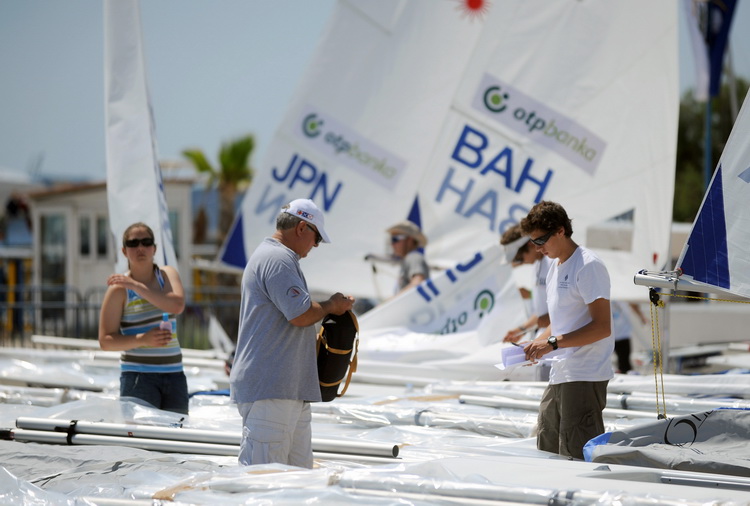 Zadar, 070711.
Svjetsko juniorsko prvenstvo u jedrenju 07.-15.srpnja 2011.
ISAF 2011.
Danas je u organizaciji jedrlicarskog kluba Uskok iz Zadra pocelo svjetsko juniorsko prvenstvo u jedrenju za klase SL 16, 420, 29er, Laser i RS-X. Na prvenstvu se natjec Zadar, 070711.
Svjetsko juniorsko prvenstvo u jedrenju 07.-15.srpnja 2011.
ISAF 2011.
Danas je u organizaciji jedrlicarskog kluba Uskok iz Zadra pocelo svjetsko juniorsko prvenstvo u jedrenju za klase SL 16, 420, 29er, Laser i RS-X. Na prvenstvu se natjec
