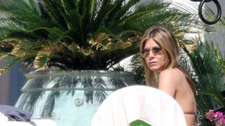 Jennifer Aniston u seksi badiću proslavila 41. rođendan (Jutarnji.hr)