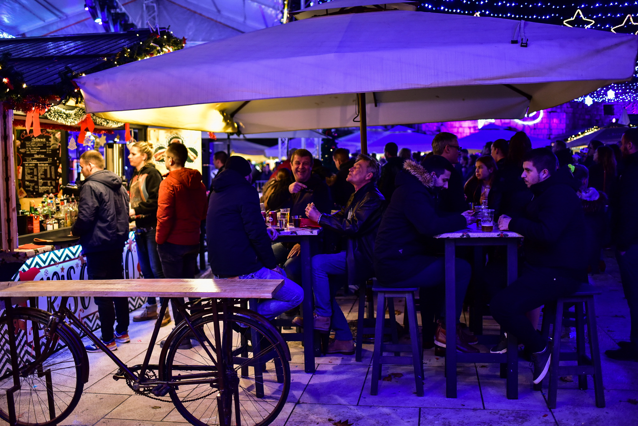 Vatra @ Advent u Zadru Vatra @ Advent u Zadru