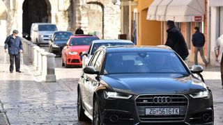 Audi Hrvatska organizirala je ekskluzivnu prezentaciju sportskih automobila Audi S i RS modela na Forumu. Photo: Dino Stanin/PIXSELL Audi Hrvatska organizirala je ekskluzivnu prezentaciju sportskih automobila Audi S i RS modela na Forumu. Photo: Dino Stanin/PIXSELL