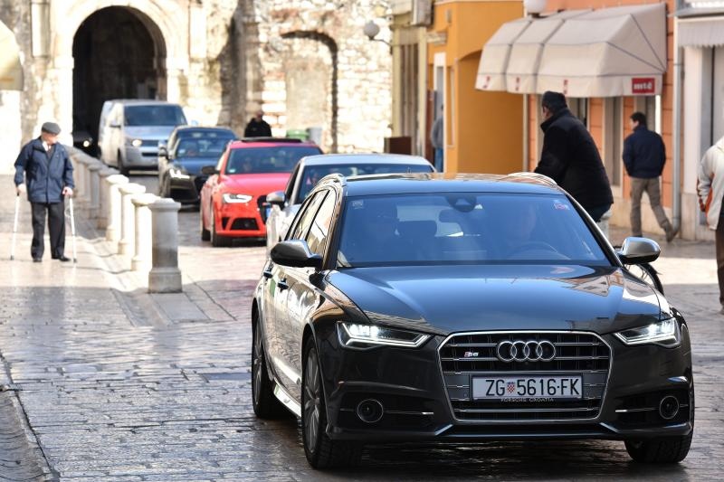 Audi Hrvatska organizirala je ekskluzivnu prezentaciju sportskih automobila Audi S i RS modela na Forumu. Photo: Dino Stanin/PIXSELL Audi Hrvatska organizirala je ekskluzivnu prezentaciju sportskih automobila Audi S i RS modela na Forumu. Photo: Dino Stanin/PIXSELL