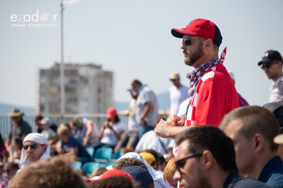 Davis Cup: Vruća navijačka atmosfera u meču Ćilića i Querreya