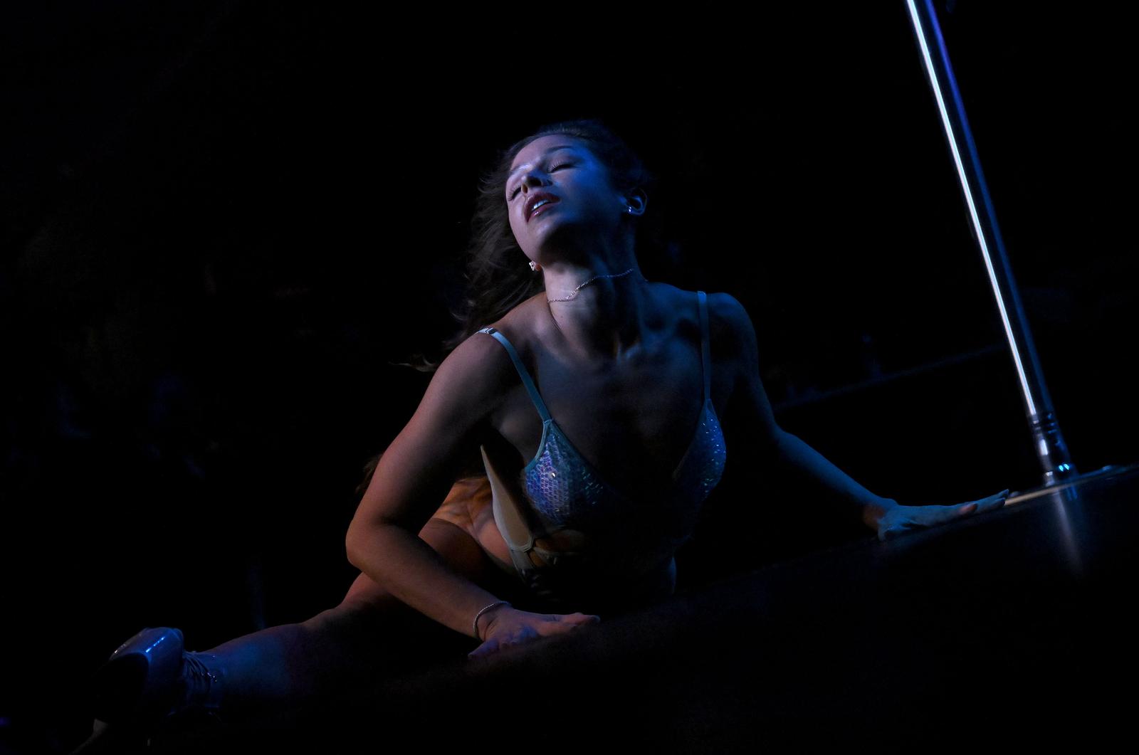 Boogaloo klub: Pole Dance Showcase