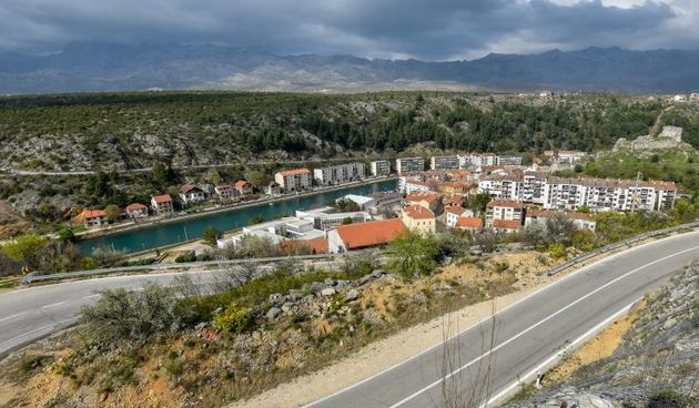 Grad Obrovac u kanjonu rijeke Zrmanje. Ilustracije. Photo: Dino Stanin/PIXSELL