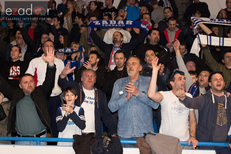 Humanitarno gledanje utakmice Zadar-Cibona u Jazinama Humanitarno gledanje utakmice Zadar-Cibona u Jazinama