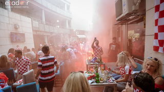 Navijačko ludilo u Zadru za vrijeme i nakon finala Svjetskog prvenstva Navijačko ludilo u Zadru za vrijeme i nakon finala Svjetskog prvenstva