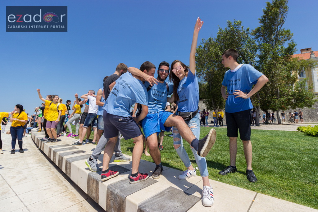 Ludijada zadarskih maturanata na Pozdravu suncu i Morskim orguljama