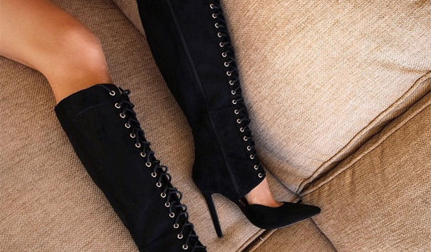 Jesenski hit: visoke čizme s vezicama