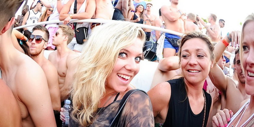 Hideout after beach i night party 02.07.2013 Hideout after beach i night party 02.07.2013