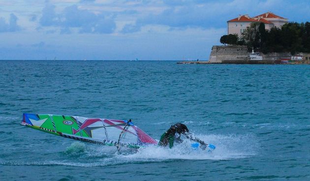 Wind i Kite surfing na Kolovarama 3. studenog 2013.  foto: Tome Grbeša