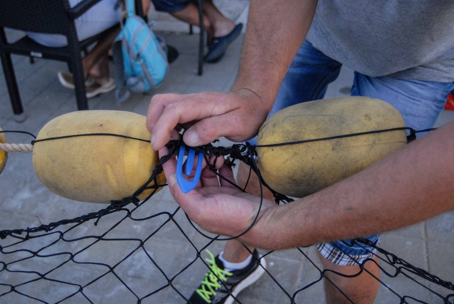 Tunuara 2016 – defile ribarica, spremanje brudeta, demonstracija ribarske vještine i koncert Zorica Kondža. Foto: TZ općine Kali/Adam Vidas Tunuara 2016 – defile ribarica, spremanje brudeta, demonstracija ribarske vještine i koncert Zorica Kondža. Foto: TZ općine Kali/Adam Vidas