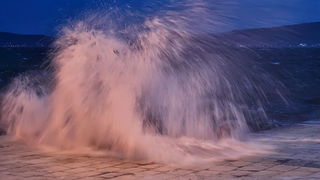 Igra valova na zadarskoj rivi 7. studenog 2014.  Foto: Roberto Lerga