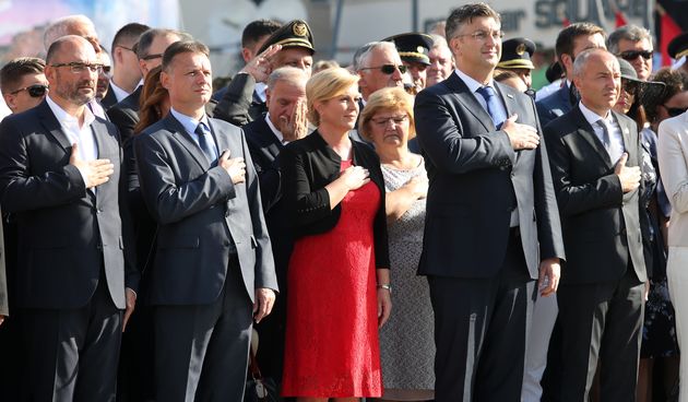 Knin: Državni vrh položio vijence i upalio svijeće povodom obilježavanja 22. obljetnice Oluje