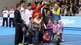 Osijek, 091210.
U osjeckoj dvorani Gradski vrt odigrat ce se humanitarni teniski spektakl, odnosno dvoboj Gorana Ivanisevica i Ivana Ljubicica. Cilj cijele manifestacije je humanitarnog karaktera. Prikupljena sredstva ici ce za pomoc pri lijecenju hrvats Osijek, 091210.
U osjeckoj dvorani Gradski vrt odigrat ce se humanitarni teniski spektakl, odnosno dvoboj Gorana Ivanisevica i Ivana Ljubicica. Cilj cijele manifestacije je humanitarnog karaktera. Prikupljena sredstva ici ce za pomoc pri lijecenju hrvats